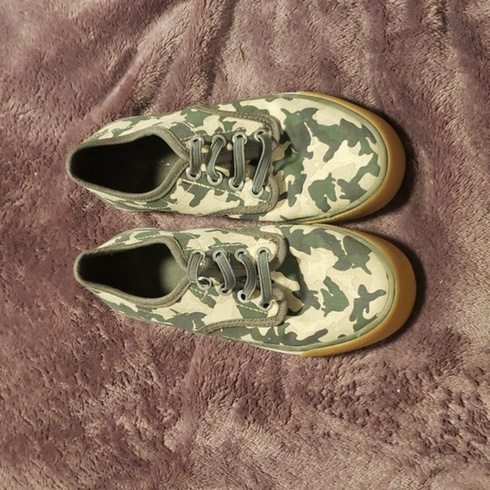 Camophlage tennis shoes
